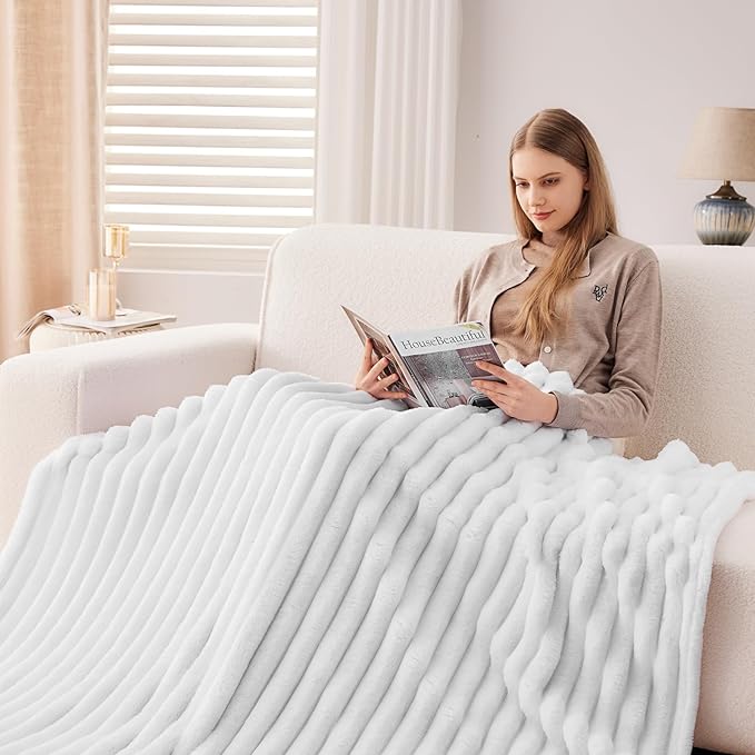 NEWCOSPLAY Super Soft Twin Blanket White Premium Silky Flannel Fleece 3D Ribbed Jacquard Lightweight Bed Blanket All Season Use (White Ribbed, Twin(60"x80"))